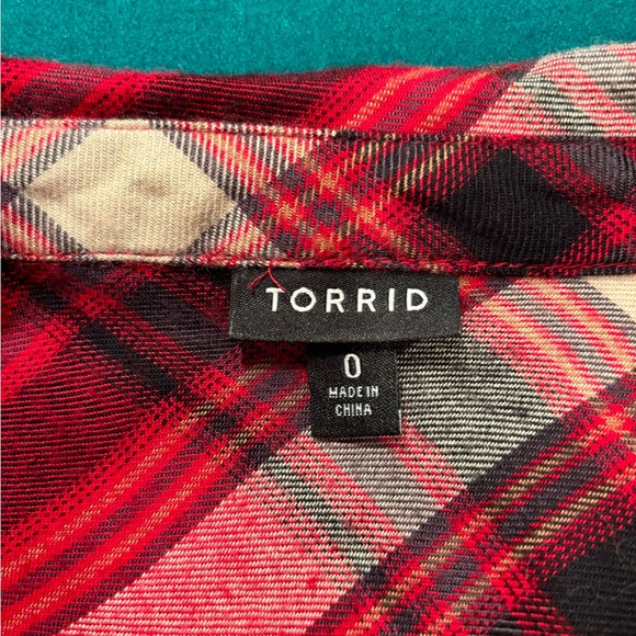 Torrid Women’s red flannel - Size 0. - Picture 4 of 6